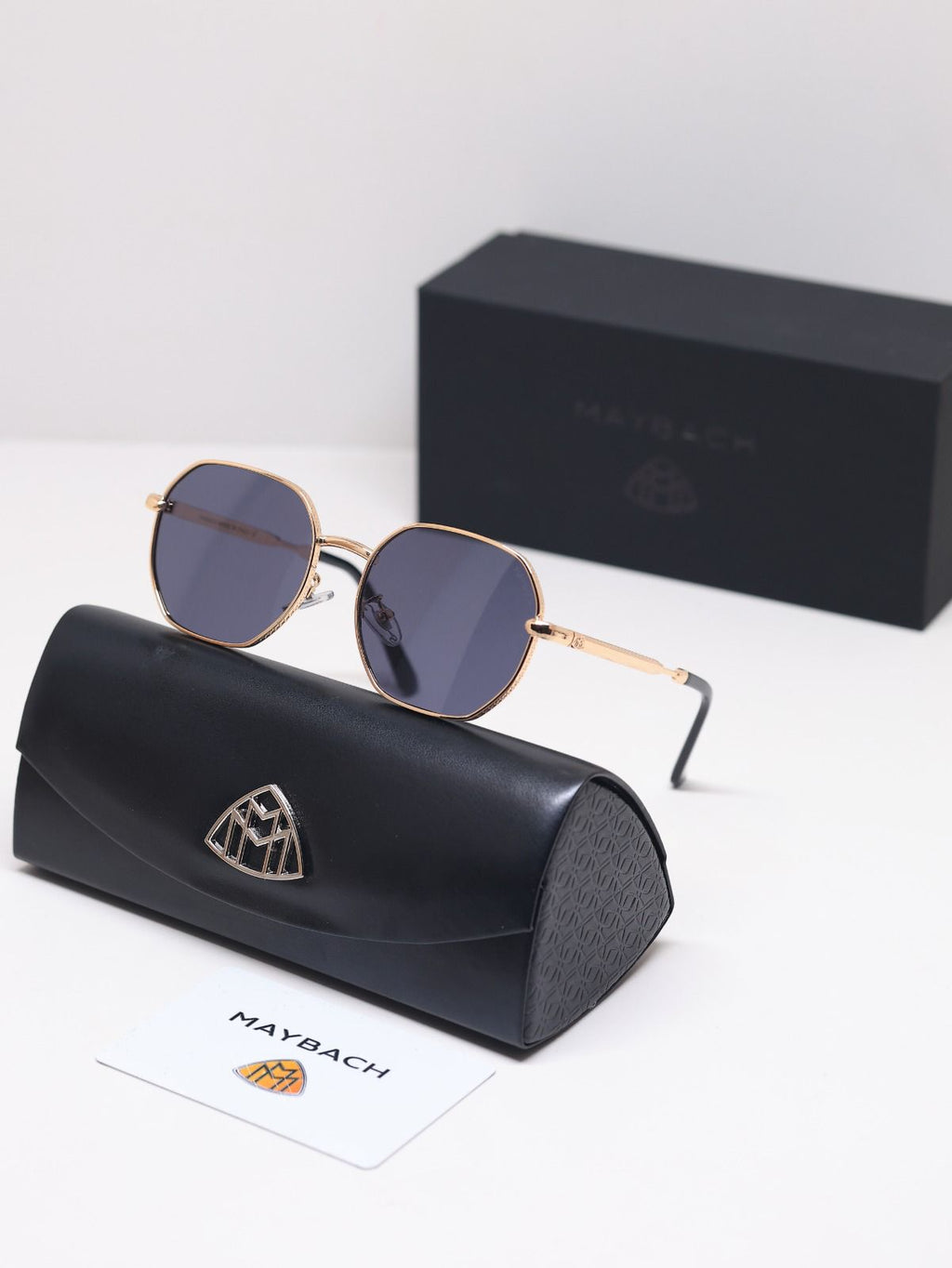 Novelle Shades